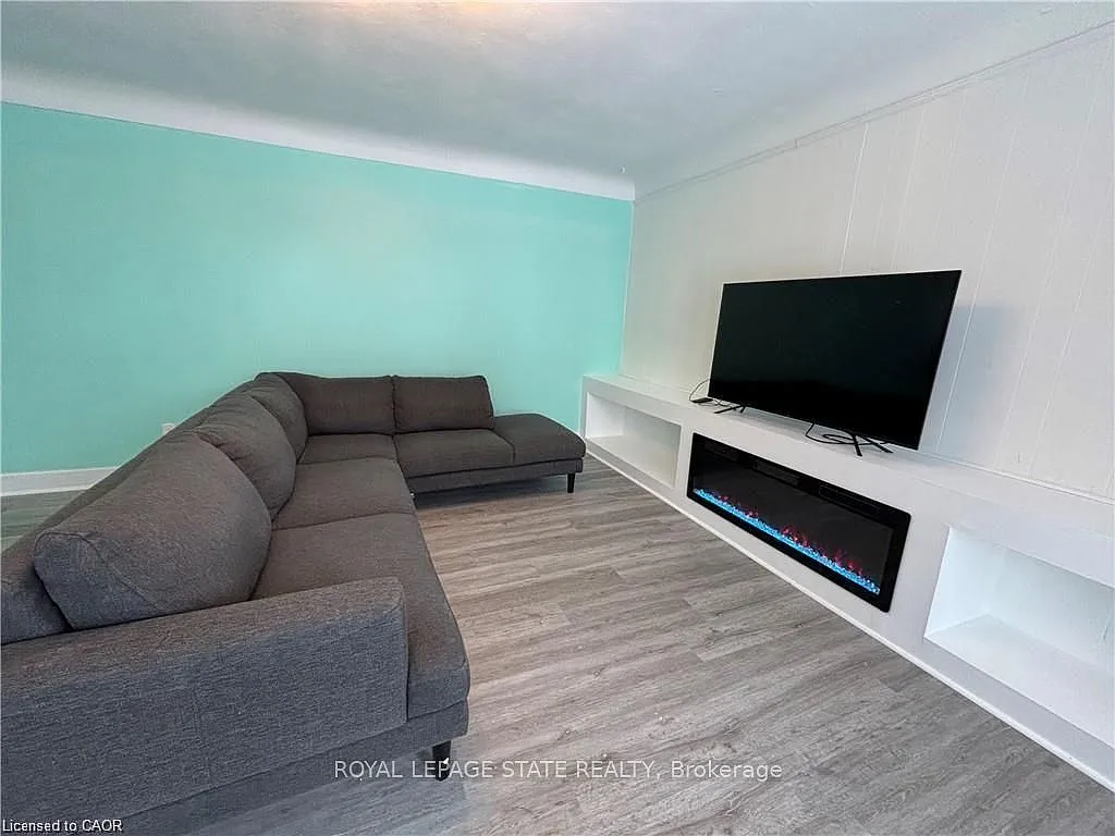 3 bed, $2,150 — Photo 3