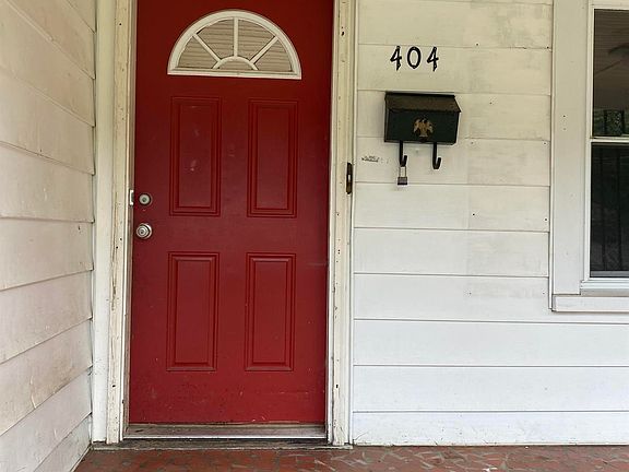 2nd image of 404 Southampton Ave