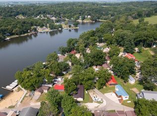 21712 259th St, Delhi, IA 52223