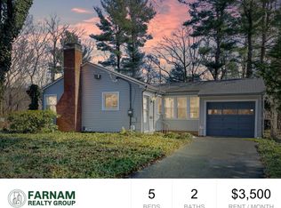 95 Riverside Dr, Hamden, CT 06518