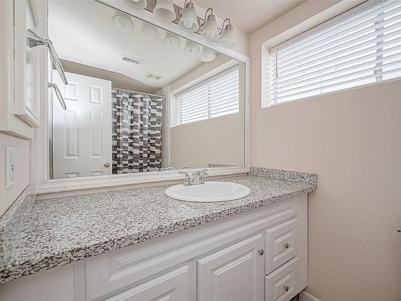 5th image of 6407 Horsepen Bayou Drive