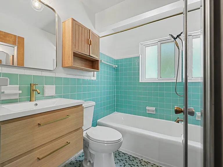 104 Crocker Blvd — Photo 8
