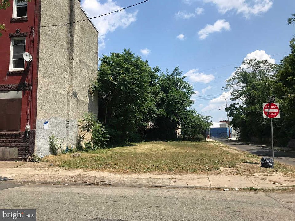 2nd image of 1623 N 32nd St