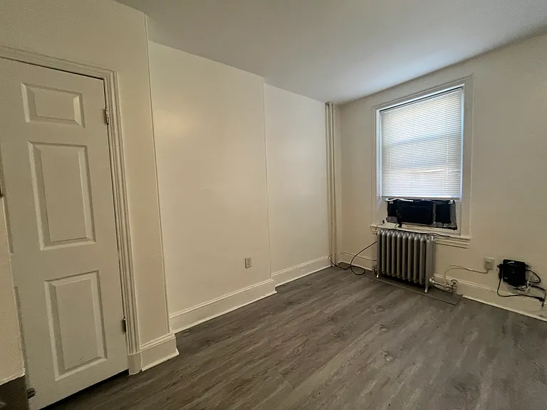 4645 Penn St #3 — Photo 7
