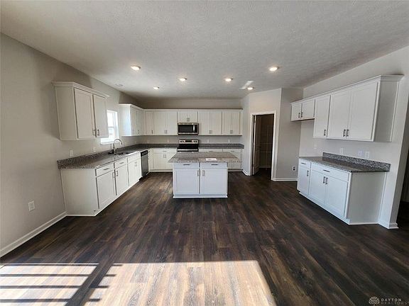 3rd image of 5194 Windbrooke Dr