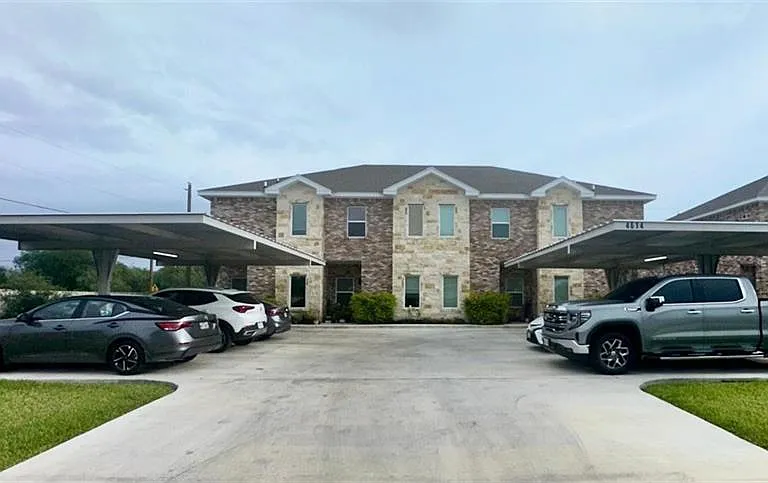 4614 W Huckleberry St — Photo 1