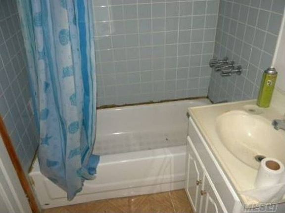 5th image of 11033 Sutphin Blvd