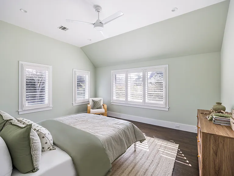 93 Redwood Rd — Photo 13