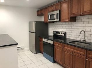 1514 Meetinghouse Rd, Marcus Hook, PA 19061