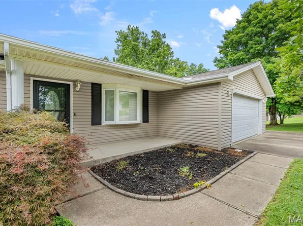 606 Goodson Dr, Jackson, MO 63755