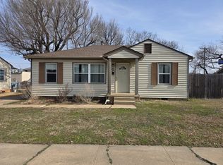 1720 Thompson Dr, Midwest City, OK 73110