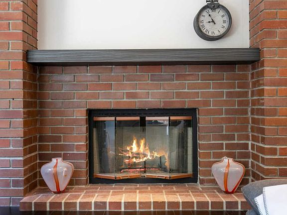 5th image of 2257 Glenview Dr
