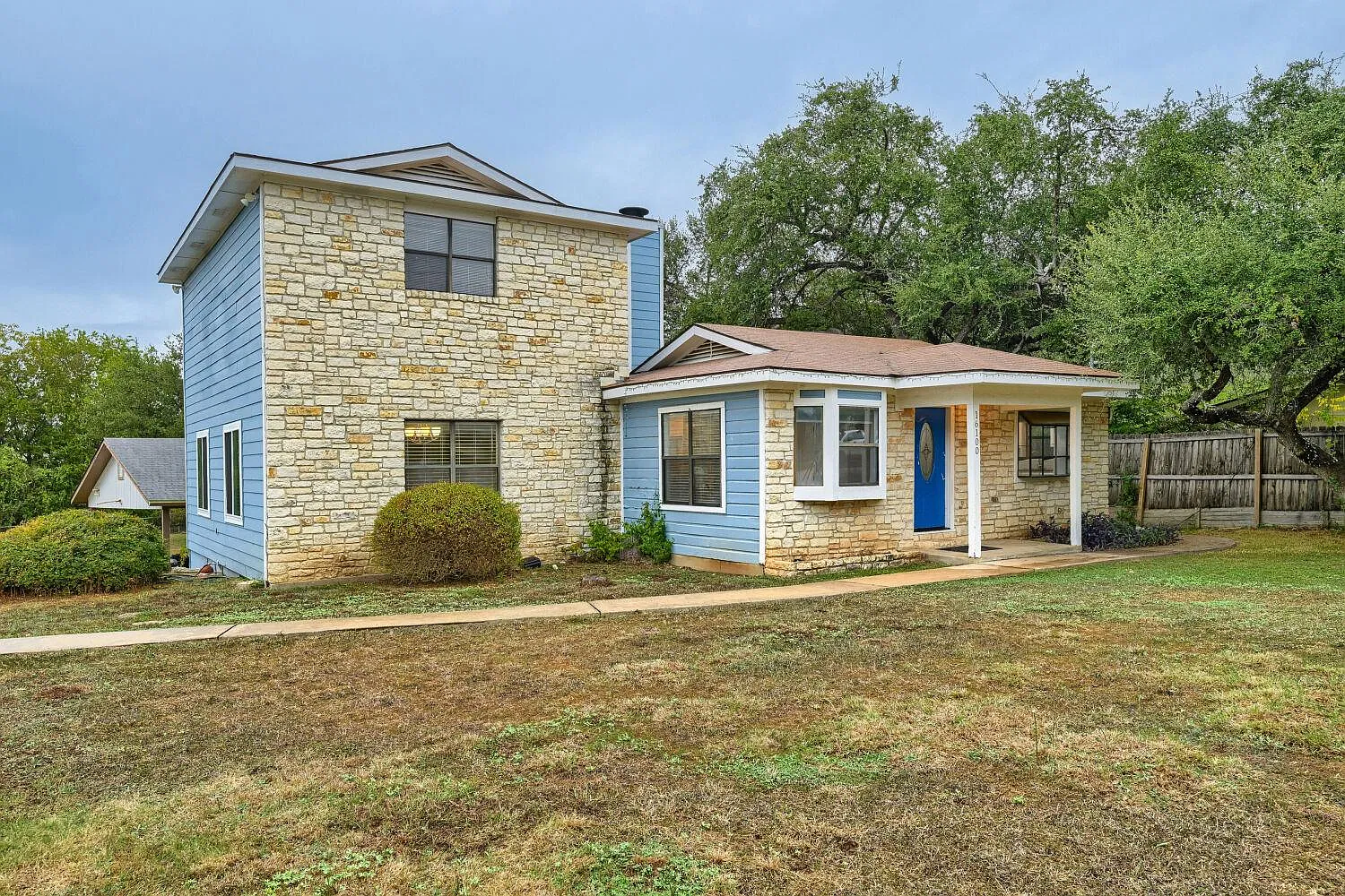 4 bed, 2.0 bath, 2038 sqft, $2,100 — Photo 3