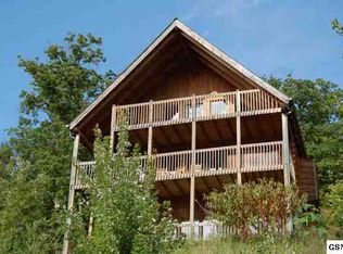 943 Falcon View Way, Pigeon Forge, TN 37862