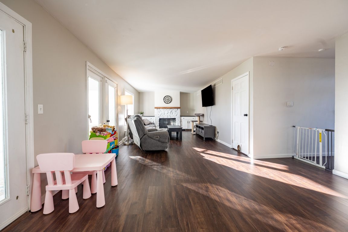 next background image