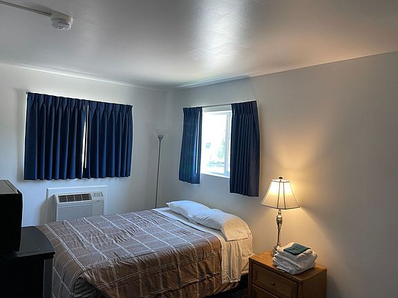2nd image of 3404 2nd Ave N #15