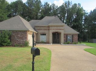 203 W Faulkner Cv, Terry, MS 39170
