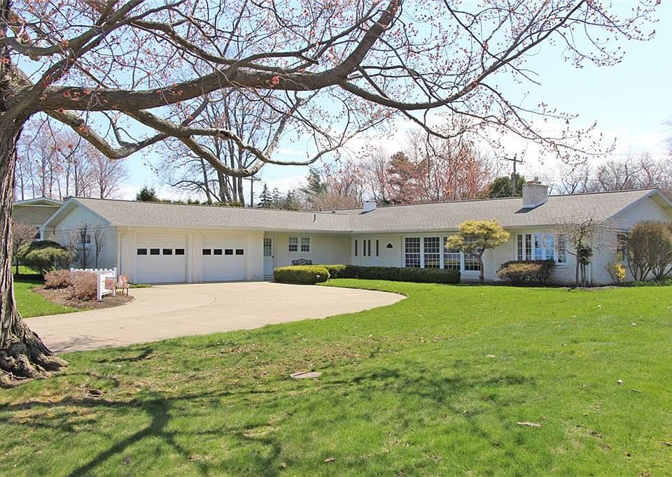 1st image of 6011 Lake Shore Dr