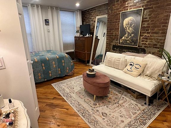 2nd image of 120 Orchard St APT 6