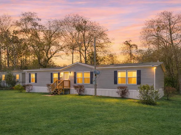 730 Well Line Rd, Cantonment, FL 32533