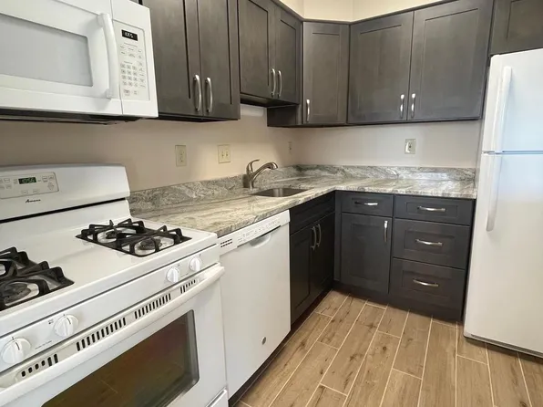 125 Driveway Clubhouse A, Leesburg, VA 20175