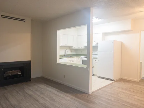 2311 P St APT 11, Sacramento, CA 95816