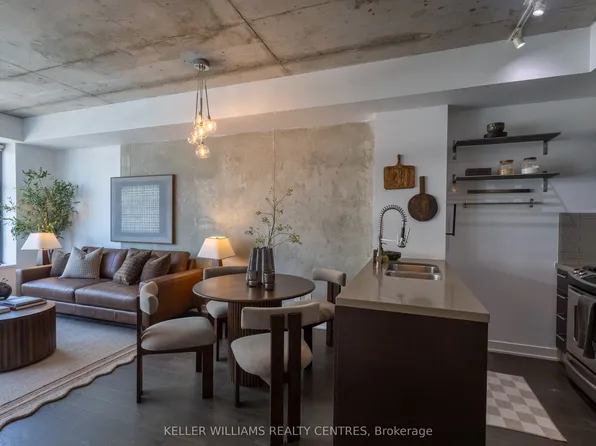 1201 Dundas St E #806, Toronto, ON M4M 1S2