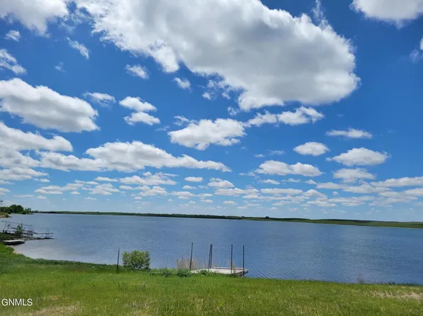 9647 N Shore Dr, Ashley, ND 58413
