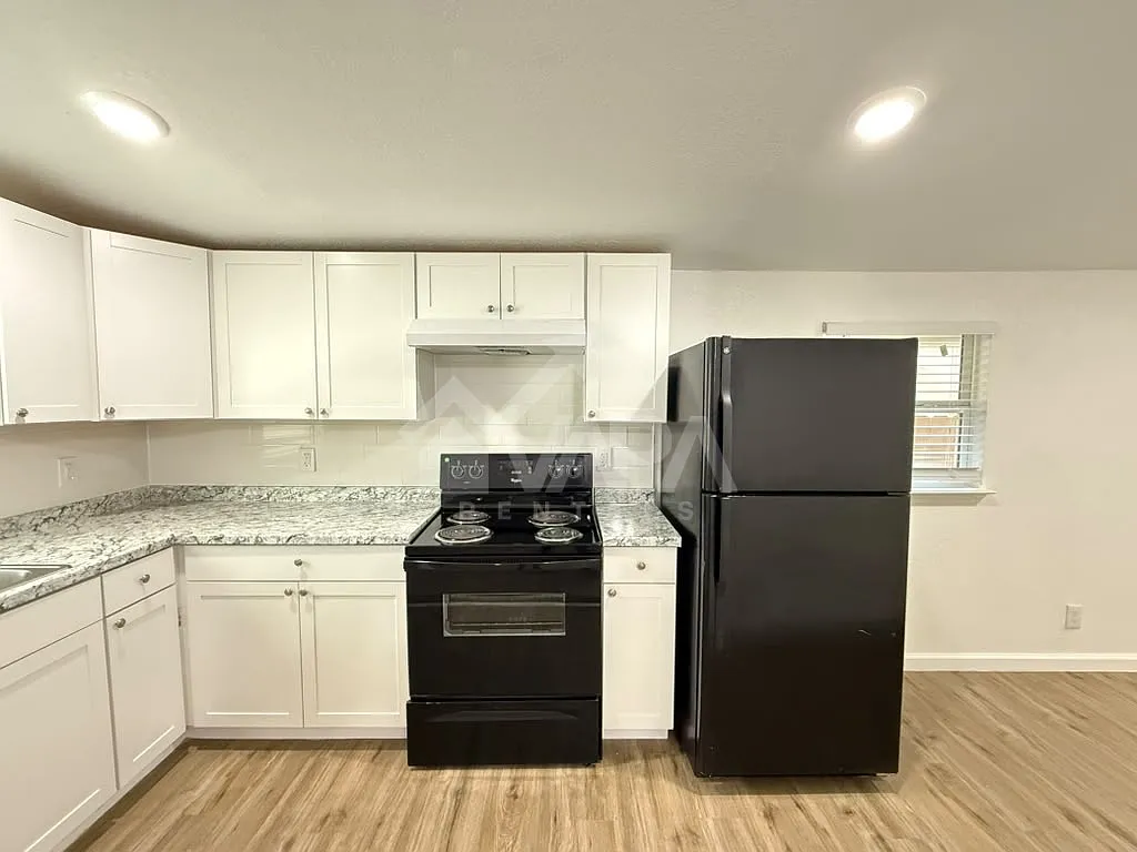 3 bed, 1435 sqft, $1,800 — Photo 4