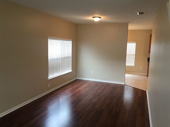 3rd image of 1779 Ferncreek Dr