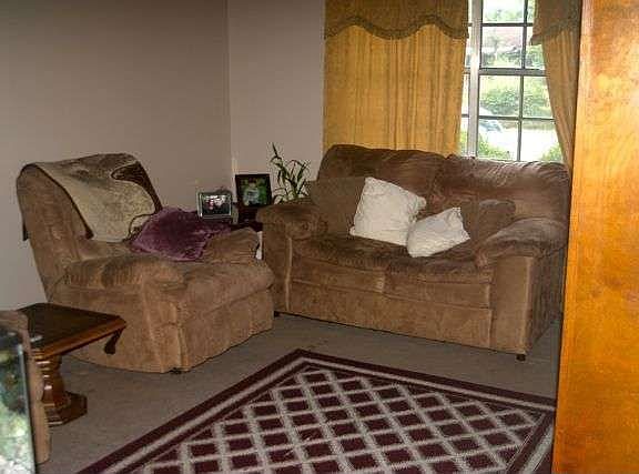 2nd image of 3745 Broadmoor Dr