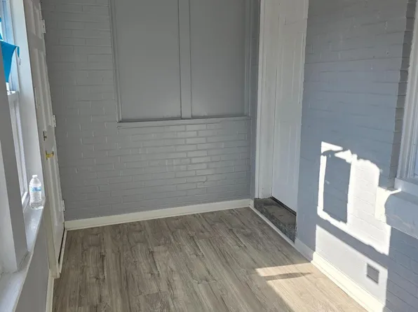 211 Spruce St, Darby, PA 19023