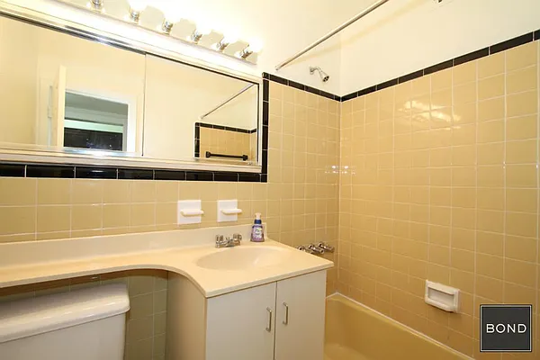 Rented by Bond New York | media 16