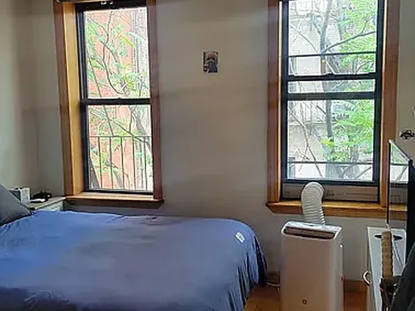 154 Mott St APT 4B, New York, NY 10013