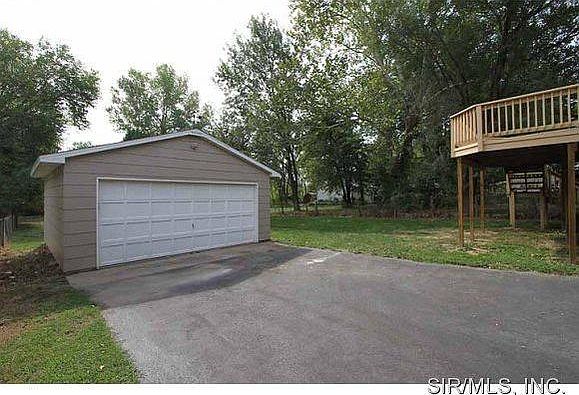 2nd image of 1917 Burling Dr