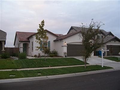 1st image of 1295 Paddington Way