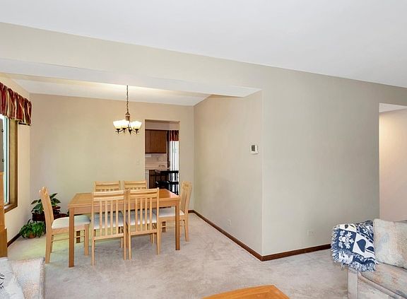 4th image of 520 Pinebrook Dr