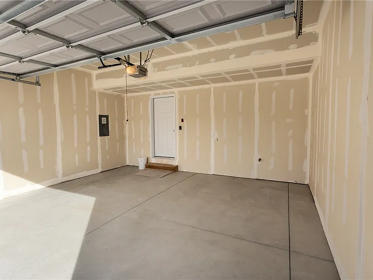 1727 E Talon Way — Photo 18