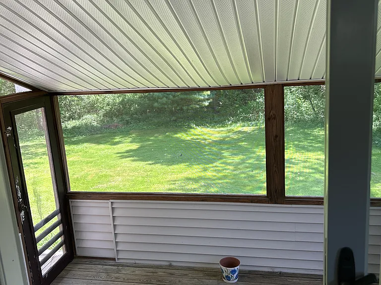 294 Hedgerow Dr — Photo 6