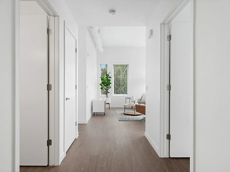 927 U St #301 — Photo 2