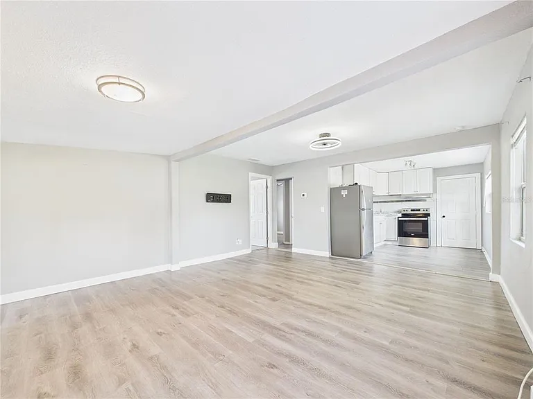 605 S Disston Ave — Photo 21