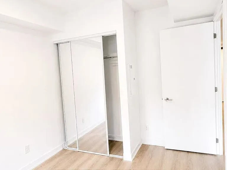100 Queen St E #1608 — Photo 12