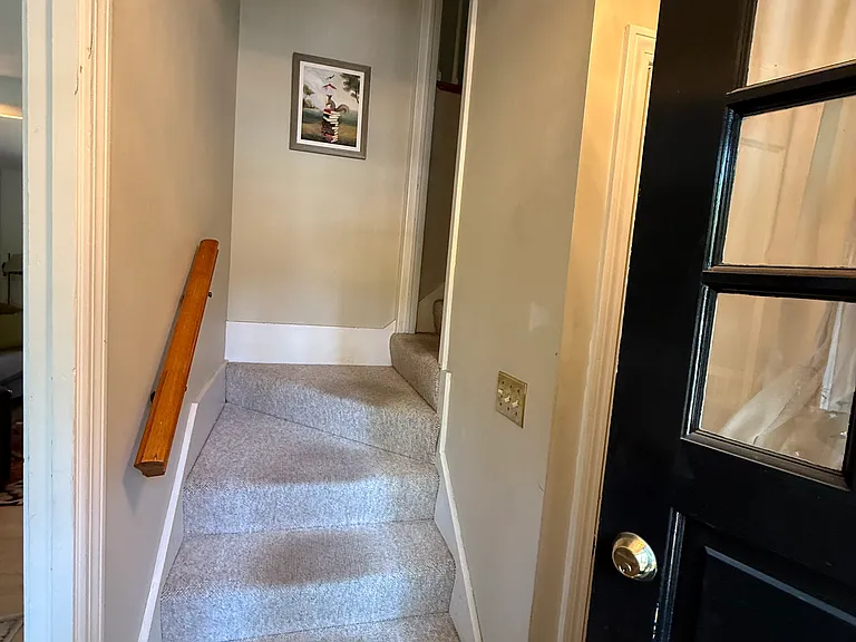689 State St — Photo 14