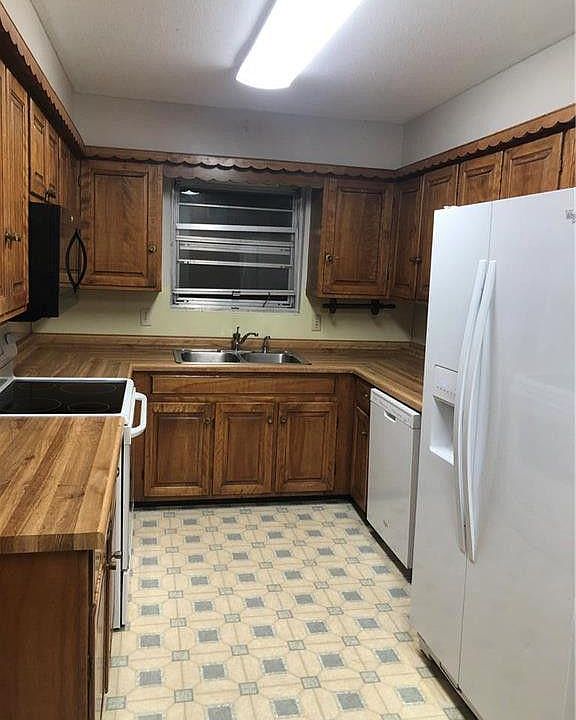 2nd image of 1927 S 29th St