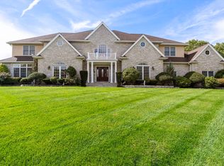 19 Cherokee Rd, Canton, MA 02021