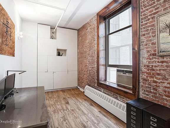 3rd image of 426 W Broadway #3A