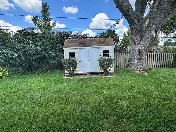 5th image of 969 Sharewood Ct
