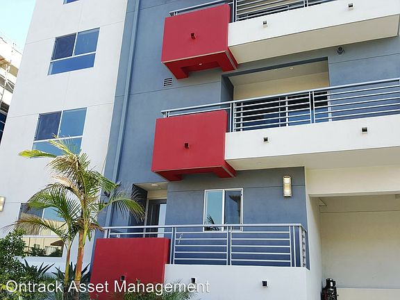 5th image of 5026 Rosewood Ave #502
