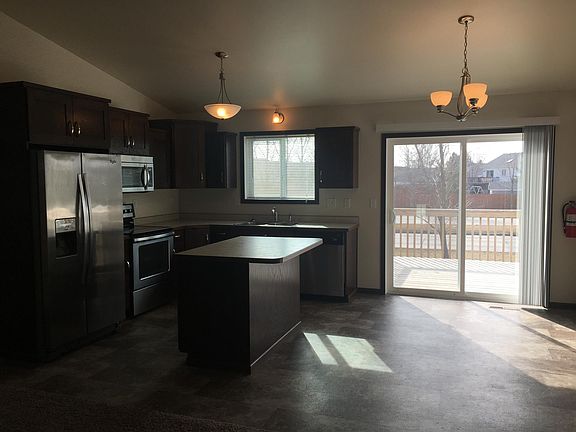 3rd image of 2229 35th Street Cir S