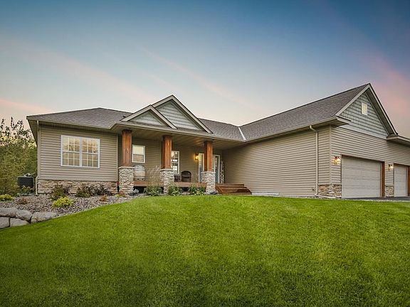 3rd image of 1440 Pioneer Cir